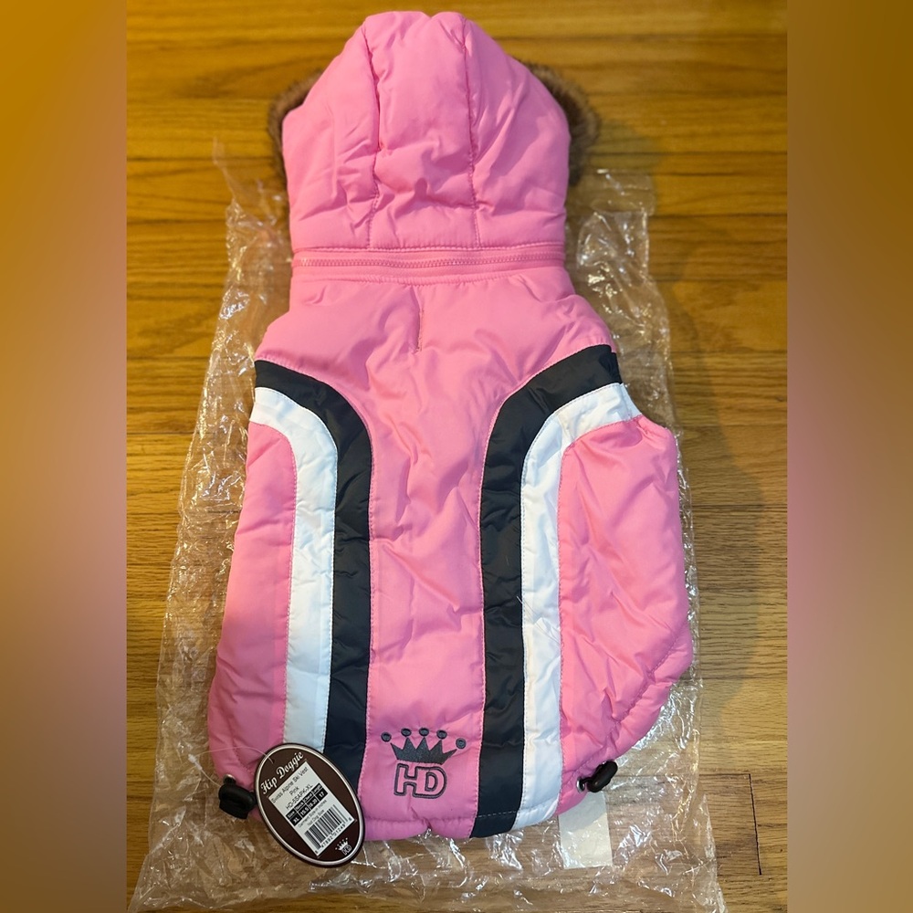 NEW! Small Dog coat / vest Hip Doggie Swiss Alpine Ski, Chest 18-20”, length 17”